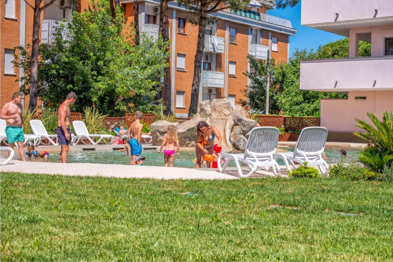Bosco Canoro Bibione Resort Exterior foto